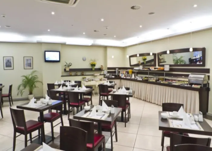 Ivbergs Messe Nord 酒店