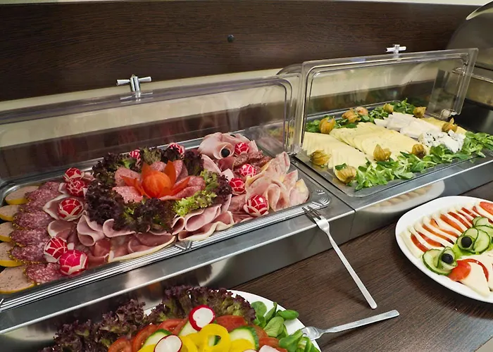 Ivbergs Messe Nord Hotel 3*